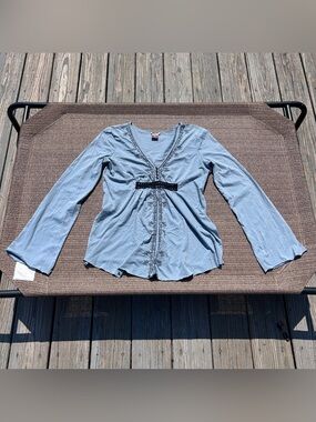 Vintage Y2K Language Los Angeles Embroidered Babydoll Top Bell Sleeve Boho M